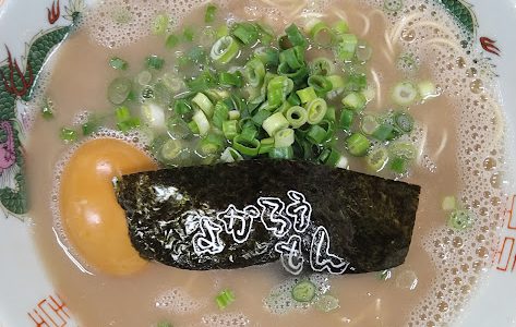 豚の香りが脳天直撃♪錦糸町エリア豚骨ラーメン濃厚No.1！『博多ラーメンよかろうもん』